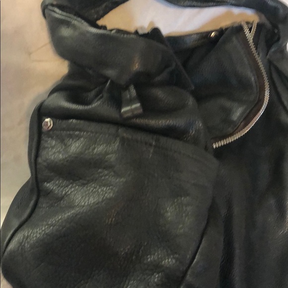 YANY - Picture 3 of 7